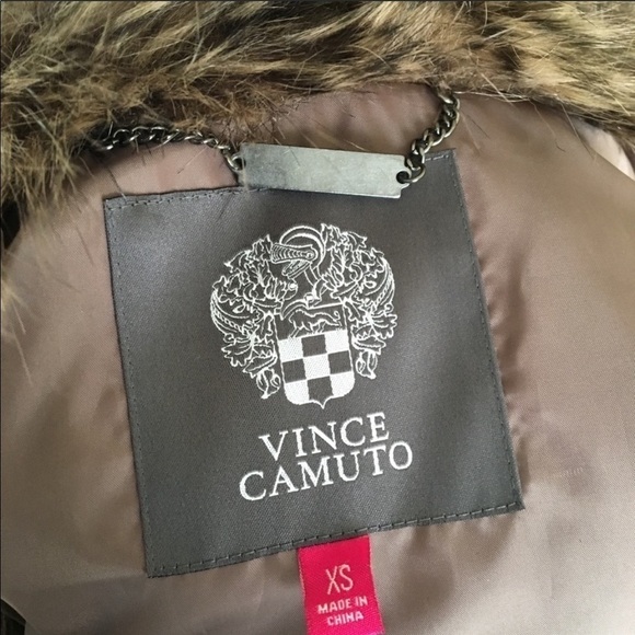 NWOT Vince Camuto Faux Fur Vest Size Extra Small - Picture 5 of 6